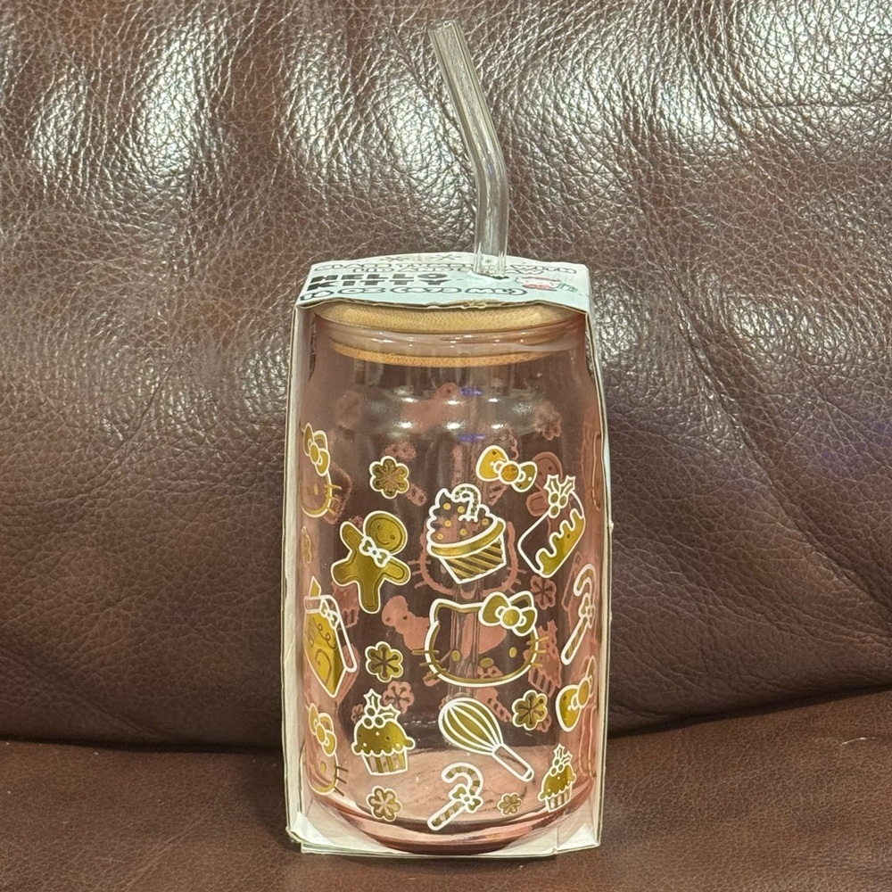 Hello Kitty Gingerbread Treats 16oz Glass Tumbler with bamboo lid